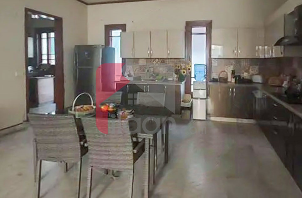 666 Sq.yd House for Rent in Phase 5, DHA Karachi