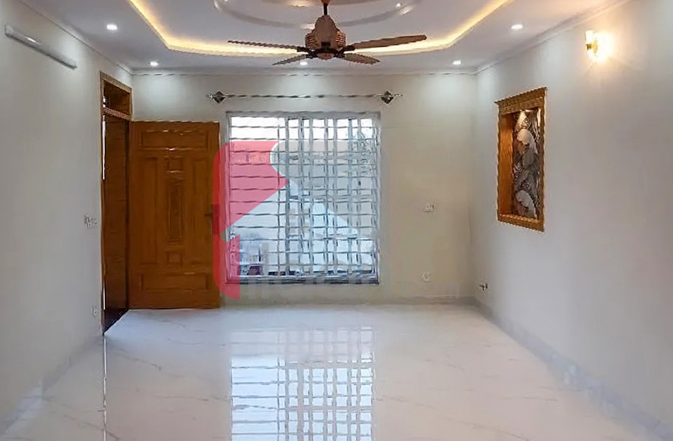 10.9 Marla House for Sale in G-13, Islamabad