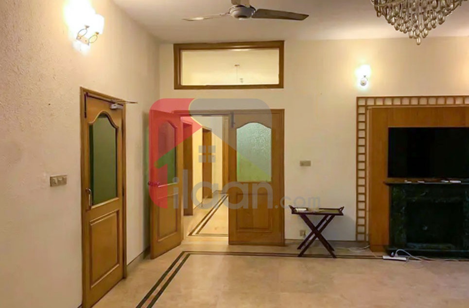 2 Kanal House for Rent in Gulberg-2, Lahore