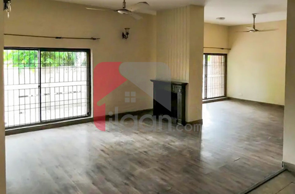 10 Marla House for Rent in Garden Town, Lahore