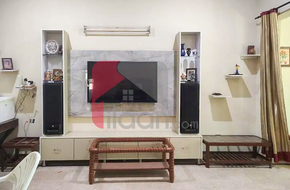 10 Marla House for Rent in Karim Block, Allama Iqbal Town, Lahore
