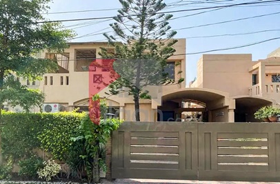 10 Marla House for Sale in Eden Avenue, Lahore