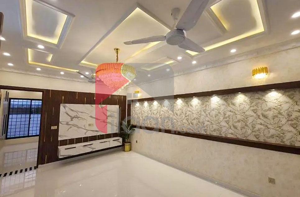 10 Marla House for Sale in Nargis Block, Sector C, Bahria Town, Lahore