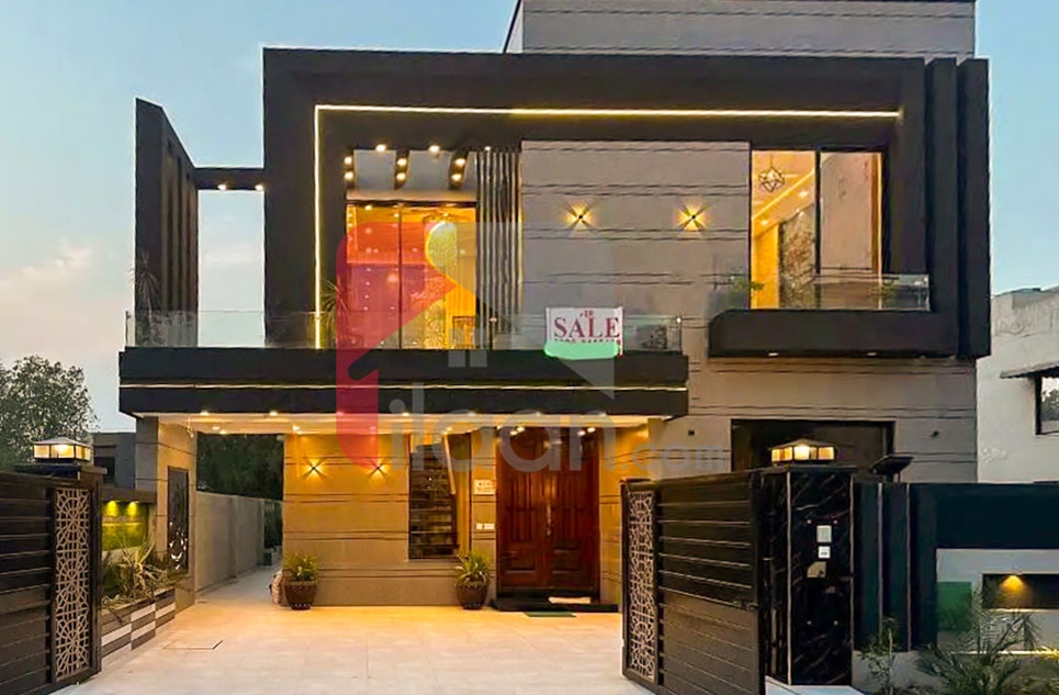 10.9 Marla House for Sale in Ghaznavi Block, Sector F, Bahria Town, Lahore