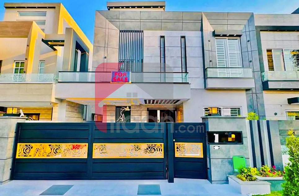 10 Marla House for Sale in Sector C, Bahria Town, Lahore