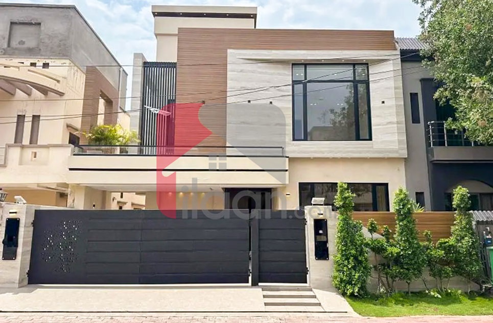 10 Marla House for Sale in Janiper Block, Sector C, Bahria Town, Lahore