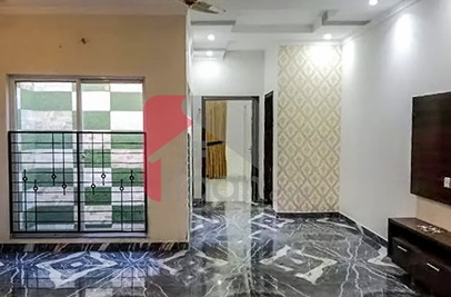 10 Marla House for Rent in Talha Block, Sector E, Bahria Town, Lahore