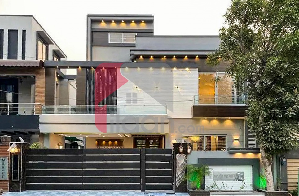 10 Marla House for Rent in Sector E, Bahria Town, Lahore