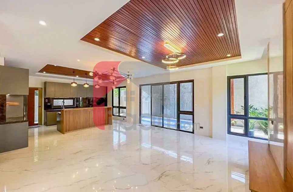 500 Sq.yd House for Sale in Phase 8, DHA Karachi
