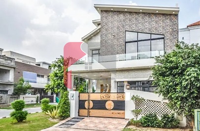 10 Marla House for Sale in Bankers Avenue Cooperative Housing Society, Lahore