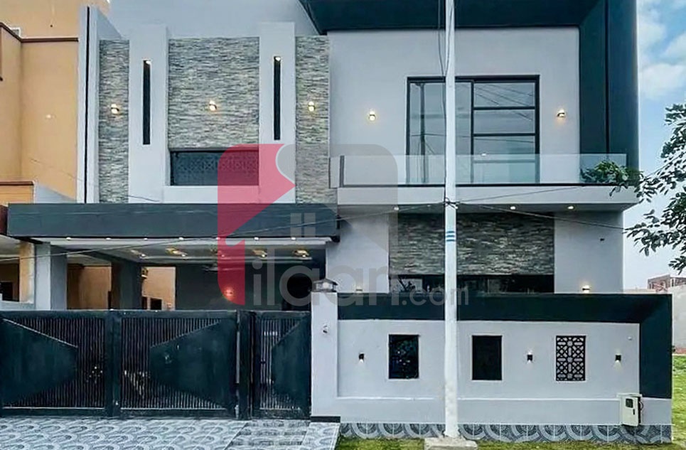 10 Marla House for Sale in Bankers Avenue Cooperative Housing Society, Lahore