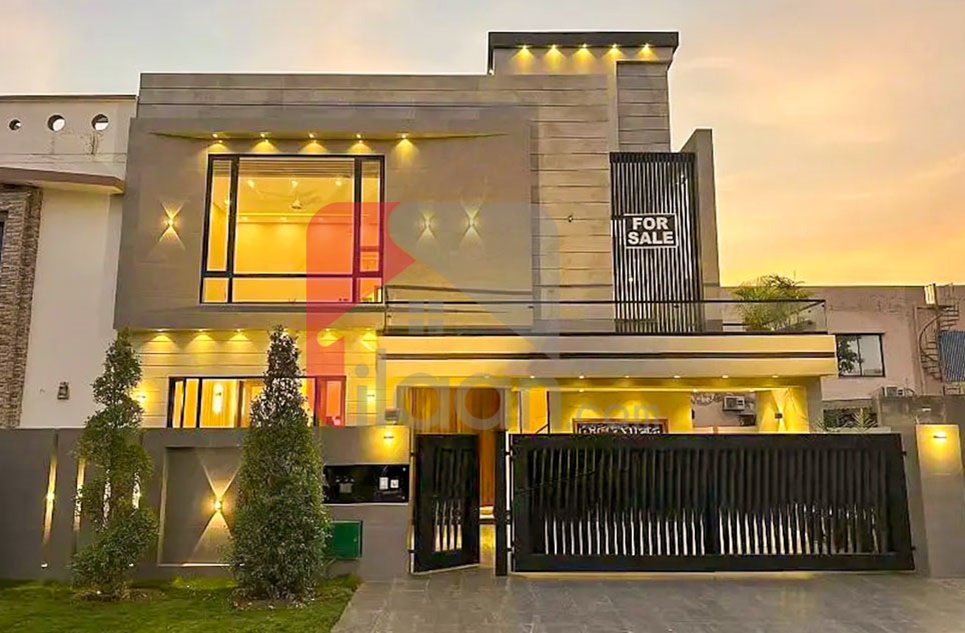 10 Marla House for Sale in Sector C, Bahria Town, Lahore
