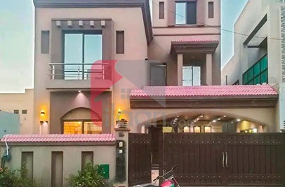 8 Marla House for Rent in Umar Block, Sector B, Bahria Town, Lahore