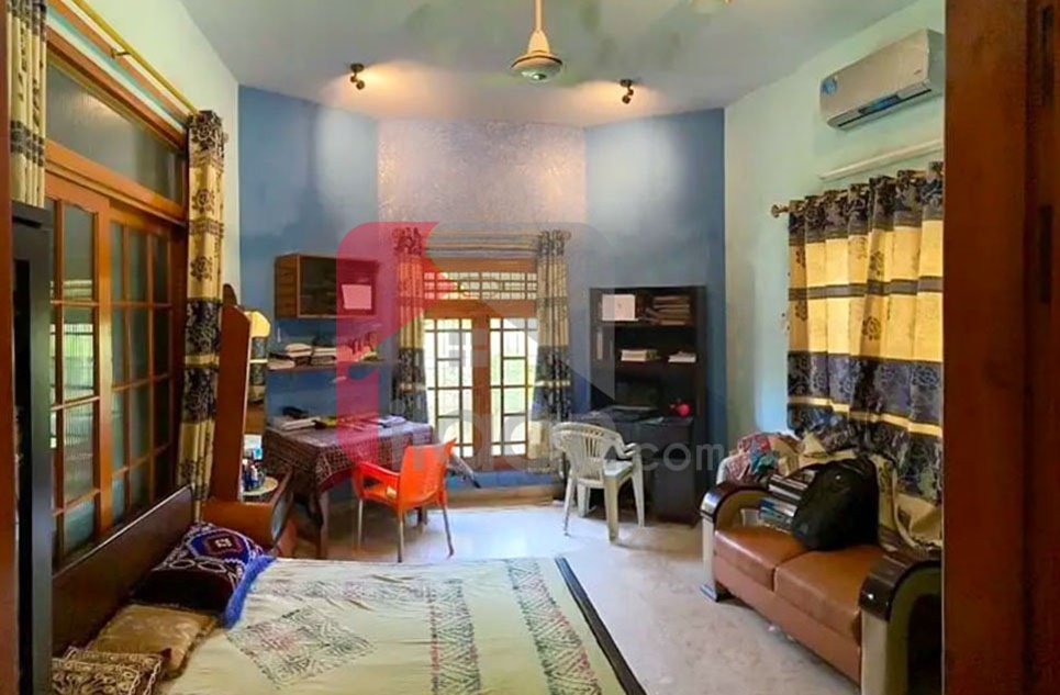 240 Sq.yd House for Sale in Block 4, Gulistan-e-Johar, Karachi