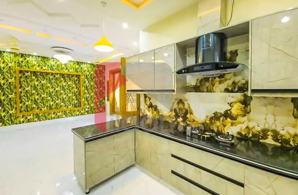 10 Marla House for Sale in Phase 8, Bahria Town, Rawalpindi
