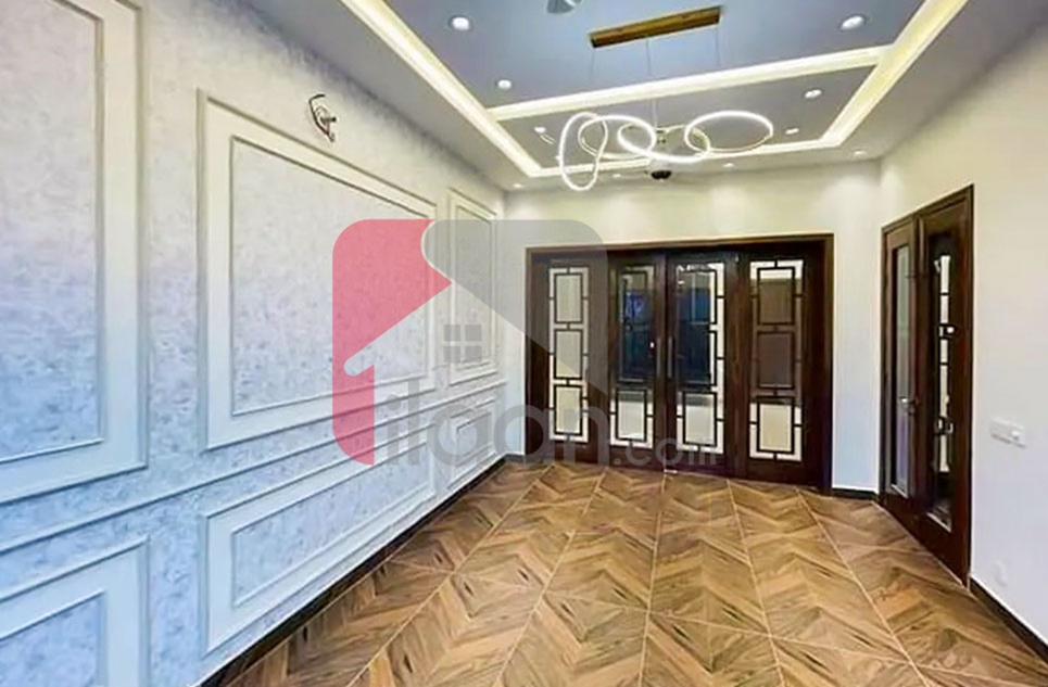 10 Marla House for Rent in Block Y, Phase 7, DHA Lahore
