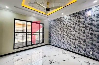 10 Marla House for Rent in Block B, Phase 5, DHA Lahore