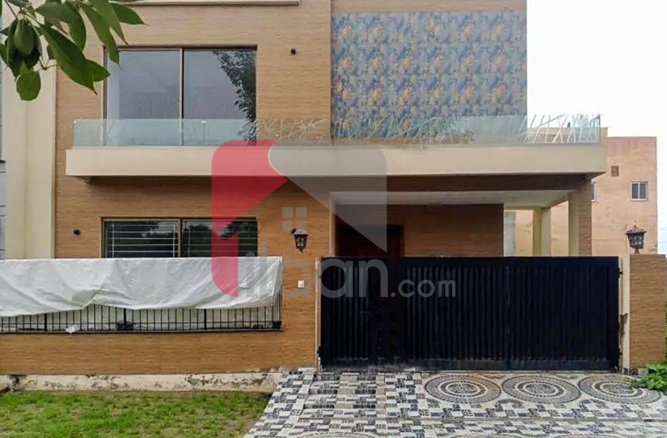 9 Marla House for Sale in Bankers Avenue Cooperative Housing Society, Lahore