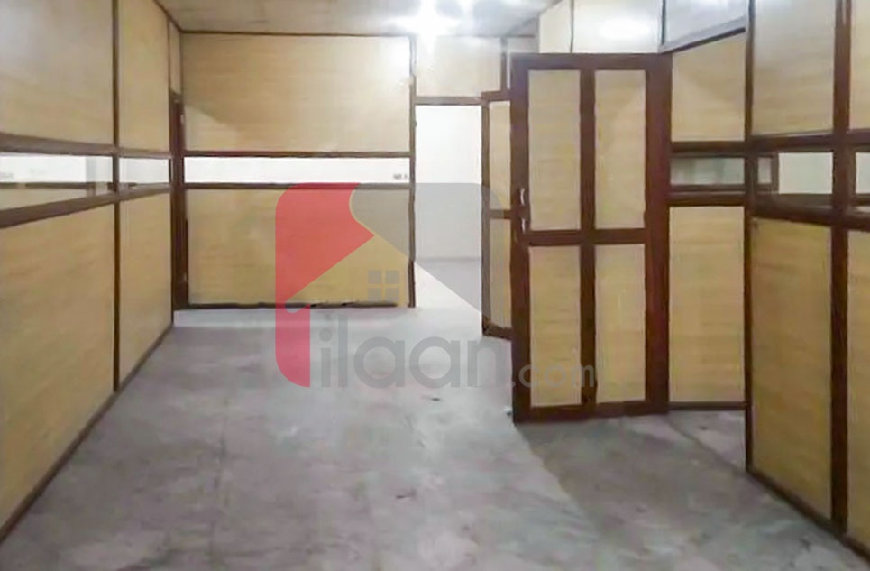 8.9 Marla Office for Rent on Canal Road, Faisalabad