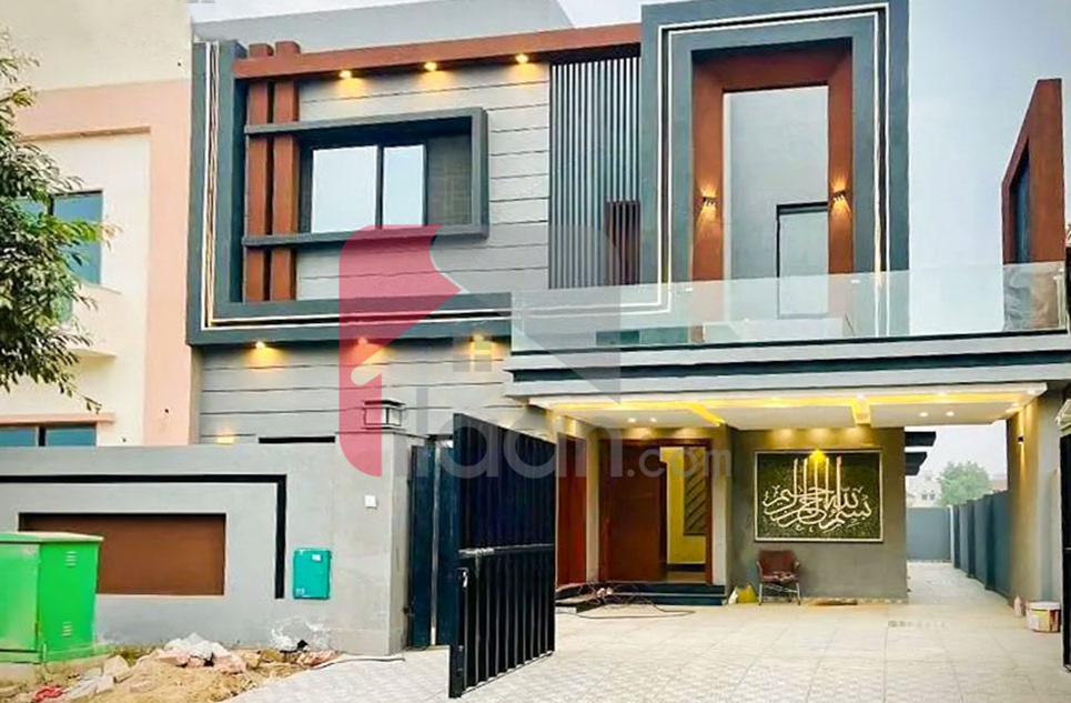 10 Marla House for Rent in Talha Block, Sector E, Bahria Town, Lahore
