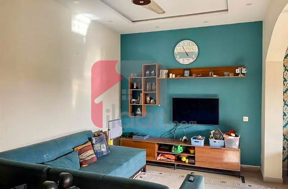 10 Marla House for Rent (First Floor) in Block F2, Phase 1, Wapda Town, Lahore