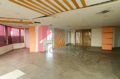 8.9 Marla Office for Rent in Siddiq Trade Center, Gulberg, Lahore