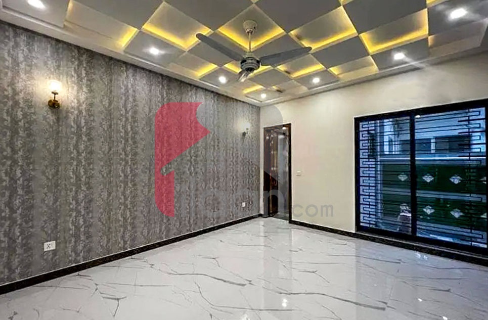 10 Marla House for Rent (First Floor) in Central Park Housing Scheme, Lahore