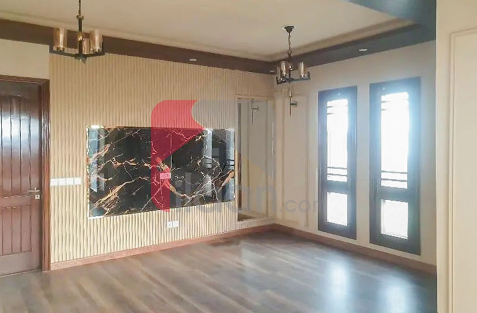 500 Sq.yd House for Sale in Phase 8, DHA Karachi