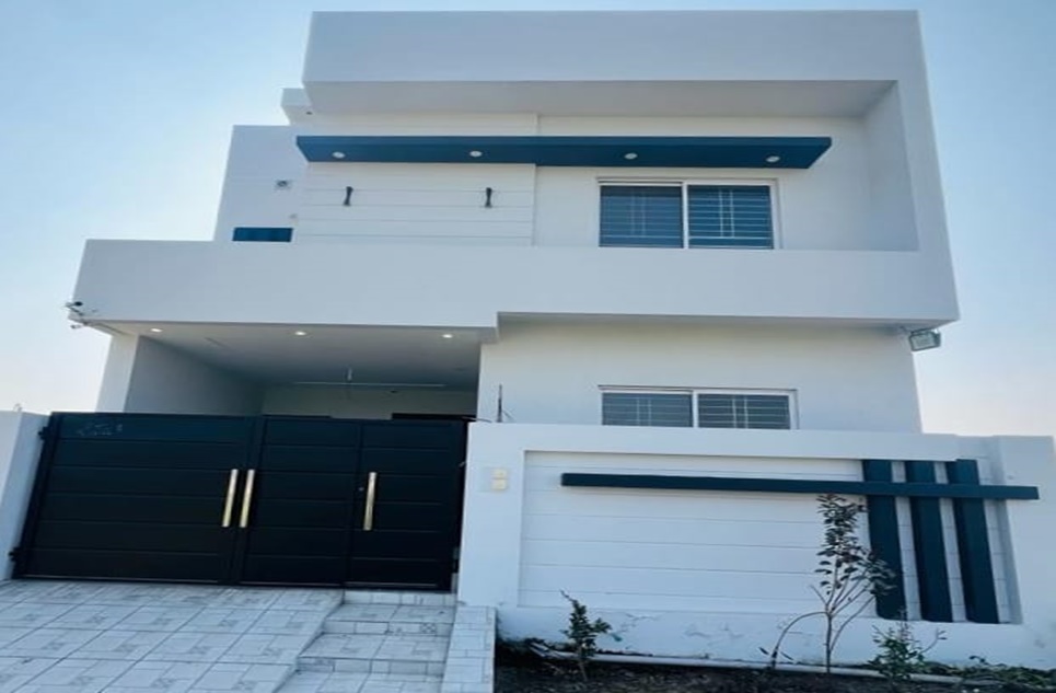 5 Marla Hosue for sale in Block M, Khayaban -E- Ameen, Lahore